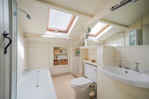 En Suite- click for photo gallery